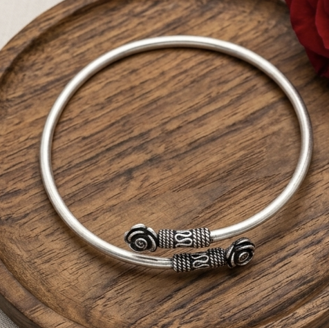 Floral Adjustable Silver Anklet ( Leg Kada)